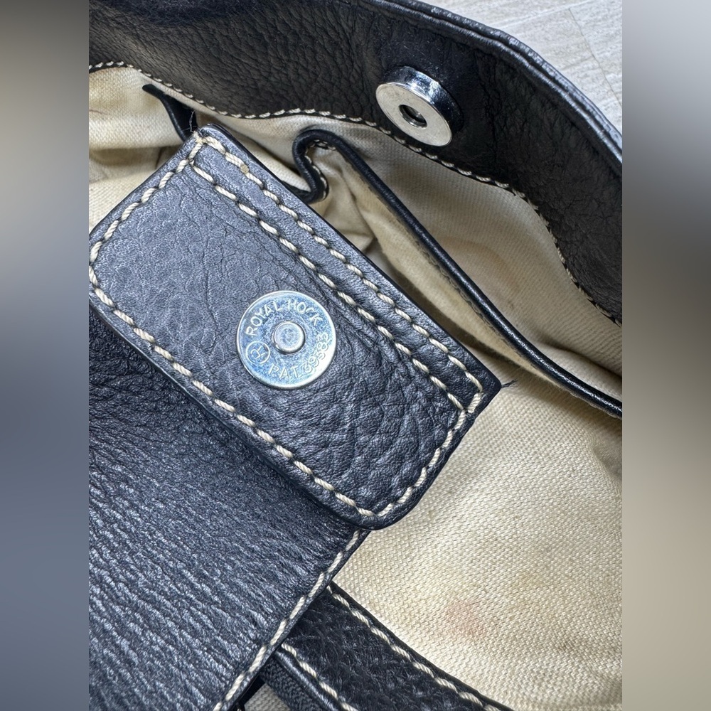 Y2K MICHAEL Michael Kors Greenwich Black Pebbled Leather Vintage Barrel Bag - Picture 9 of 13